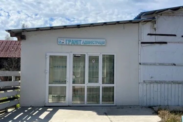 Затока на продаж: велика база відпочинку під Одесою