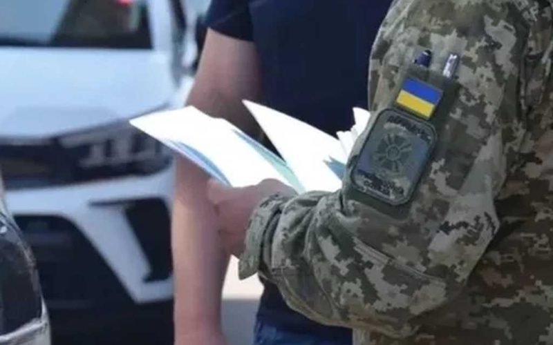 Сотрудників ТЦК без бойового досвіду хочуть послати на фронт: що відомо про рішення в Україні та Одесі